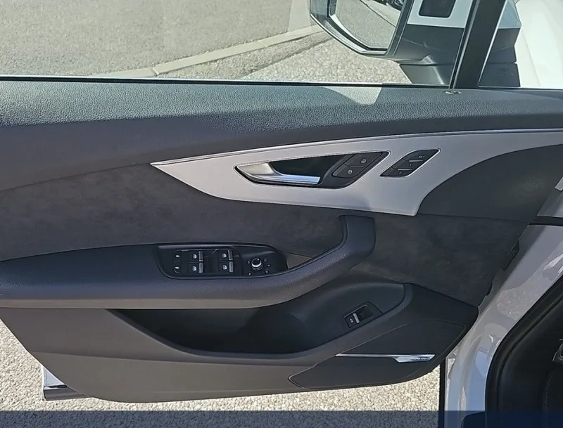 Audi Q7 50TDI Quattro S-Line Image 8